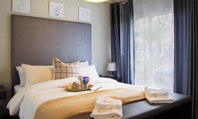 Sandown Apartment | Relax Inn Sandton Designed For Relaxation