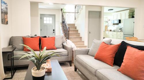 Fort Oglethorpe House | Relax Near Chattanooga at cozy Magdelaine House