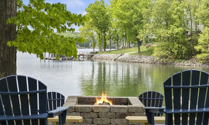 Barium Springs House | Relax on Riverbend - Ideal Lake Norman getaway for up to 15 Guests