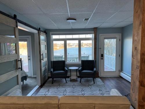 Montague Apartment | Relax on White Lake at Peninsula Point