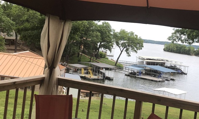 Eagles Nest House | Relax or telework from Hilltop Cottage Lake of the Ozarks