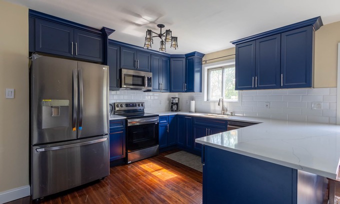 Deer Park House | Relax or Work While Away