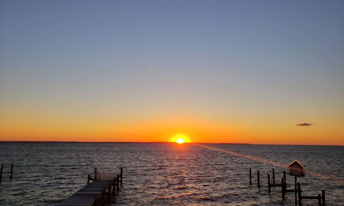 Edwardsville Cottage | Relax & Renew in a WATERFRONT Cottage , private pier, kayaks, fishing, wineries.