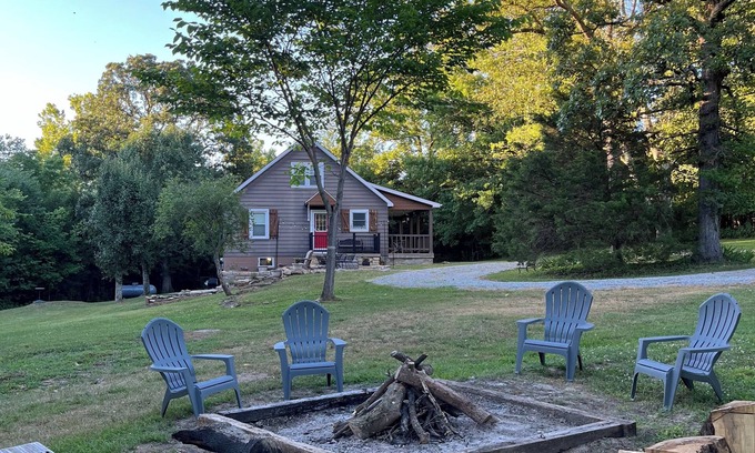 Nazareth House | Relax & Reset in Nature on 5 Acres Just Minutes from Downtown Bardstown