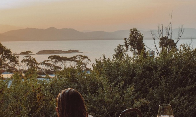 Dodges Ferry House | Relax, Restore and Explore at The Sandy Sister