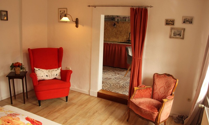 Monschau Apartment | Relax (sauna) in a centuries-old half-timbered house, idyllic a. D. Rur in the middle of Altstadt