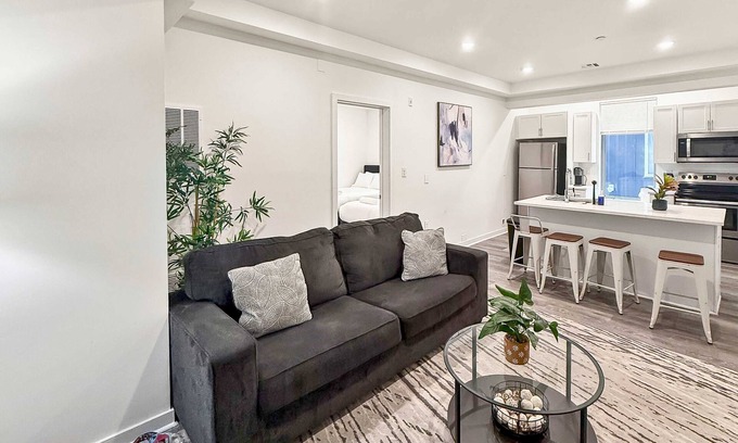 Olde Kensington Apartment | Relax & Stay 2BR | Sleeps 6 | Northern Liberties