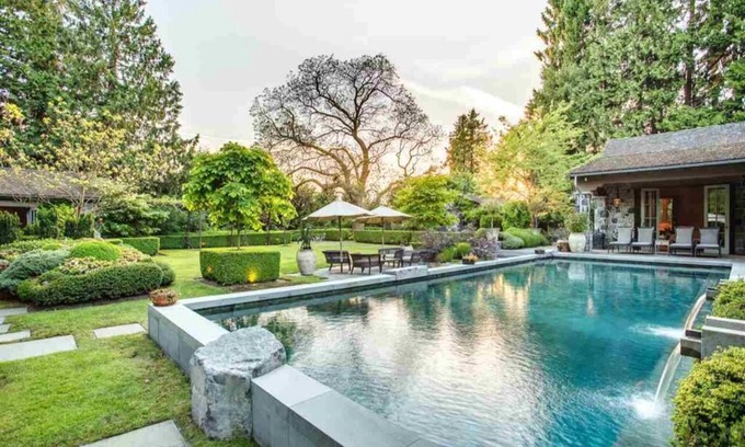 Kerrisdale House | Relax, unwind, and feel at home. Your perfect vacation getaway awaits!