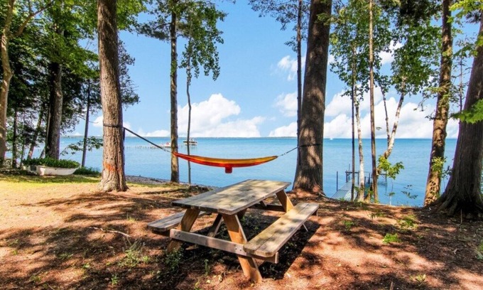 Northport Cabin | Relax, Unwind and Recharge on Grand Traverse Bay at Blue Calm