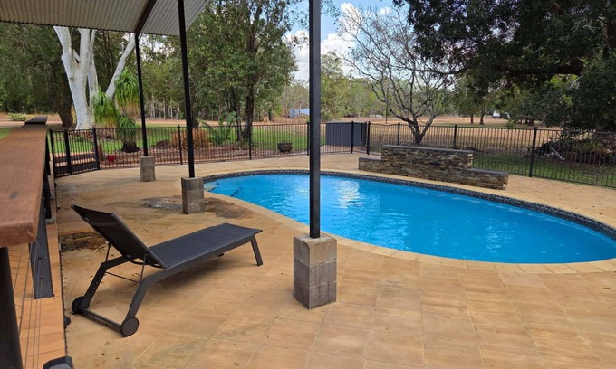 Virginia House | Relax, unwind at Wells Creek Retreat, just 30 minutes out of Darwin City.