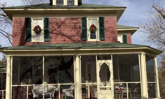 Barstow Other | Relax & Unwind in a Historic 104-year-old farmhouse fully restored!
