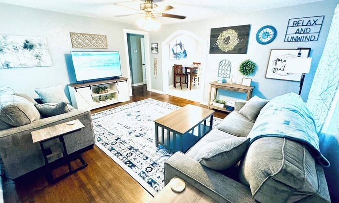 Nederland House | Relax & Unwind in 2BR/1BA in Quiet Neighborhood