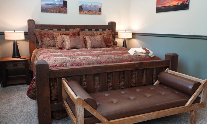 Rapid City House | Relax & Unwind - Quite & Spacious - Beautiful location for a Black Hills Getaway