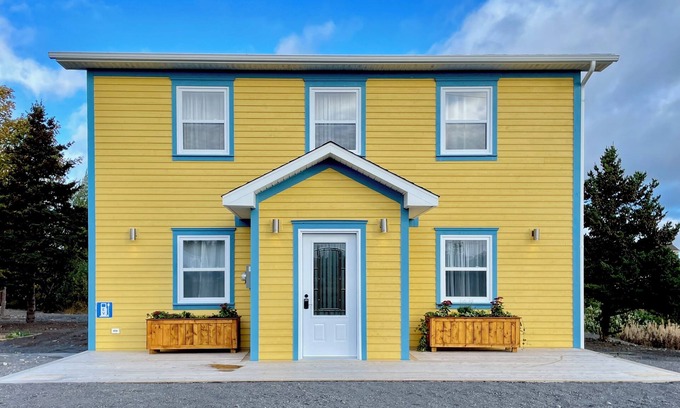 Ochre Pit Cove Cottage | Relax with the whole family at this peaceful oasis