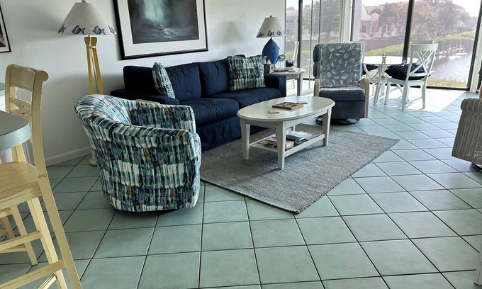 Holmes Beach Condo | RELAX/WORK @ Sunbow Bay! By Beach w/Pools & Pickleball. Clean & newly updated!