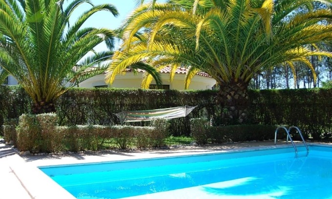 Marinha Grande House | Relax4family is a villa with private pool, near the beach and the country