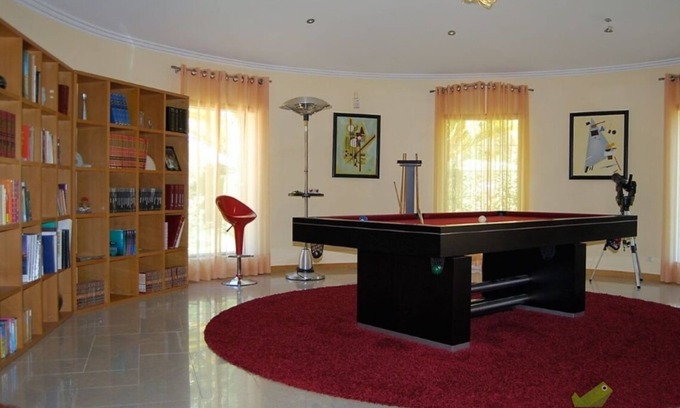 Marinha Grande House | Relax4family is a villa with private pool, near the beach and the country
