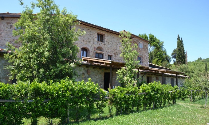 Santo House | relaxation between nature and history