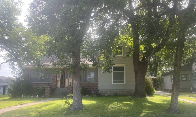 Chanute Bed & Breakfast | Relaxation Destination: A whole floor and game room to yourself
