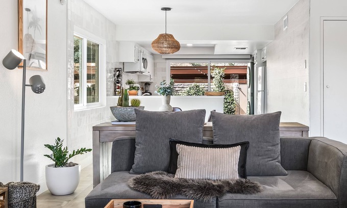 Palm Springs Villa | RELAXATION! Serene garden patio, fire pit and VIEWS, resort amenities + more