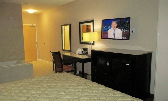 Monmouth Junction Hotel | Relaxed Getaway, Close to Major Malls & Movie Theaters