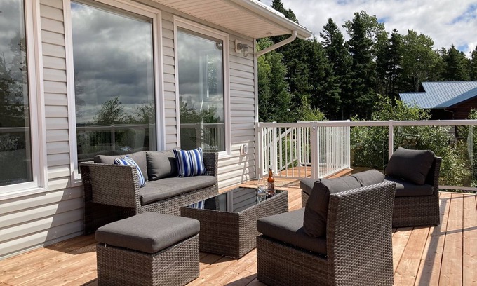 Souris Cottage | Relaxed Cottage overlooking Souris River.