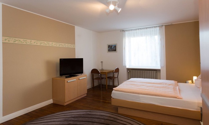 Kleinblittersdorf Apartment | Relaxed living in a centrally located apartmentalso recommended for visiting students