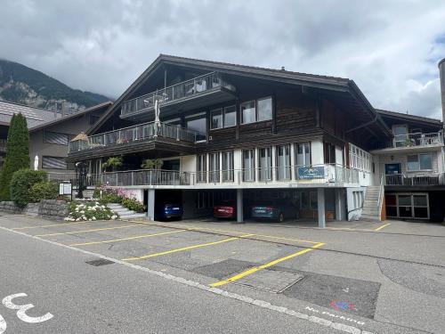 Brienz Apartment | Relaxen am Brienzersee mit Terrassen und Grill