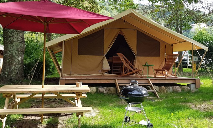 Saint-Laurent-de-Cerdans House | Relaxing chalet in a nature campsite
