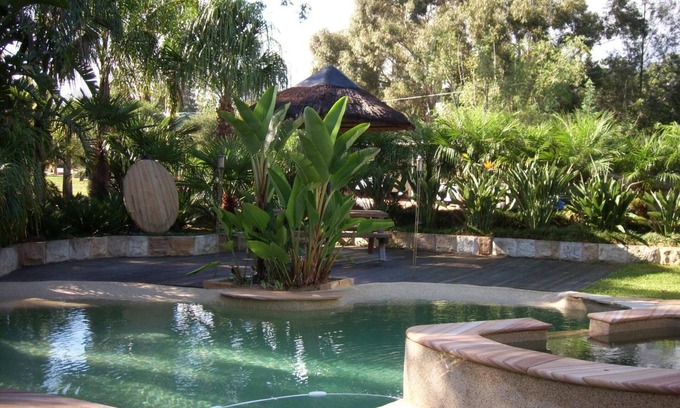 Middle Dural House | Relaxin