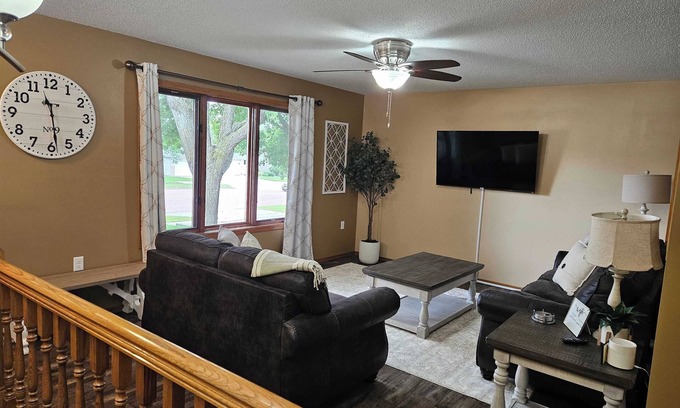 Sioux Falls House | Relaxing 2 Bed 2 Bath with Garage!
