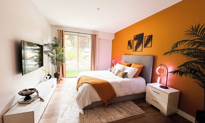 Encino Apartment | Relaxing 2 BR Oasis w/Parking