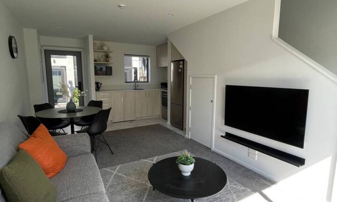 Upper Riccarton House | Relaxing 2BR House in Mohua Lane