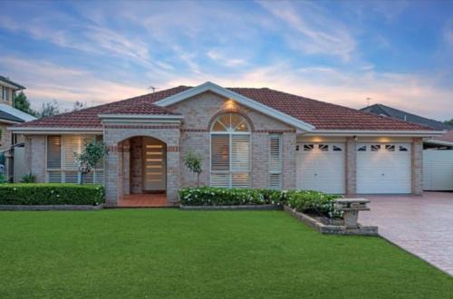 Beaumont Hills House | Relaxing 4BR House Enjoy Spa, Sauna , Private Garden