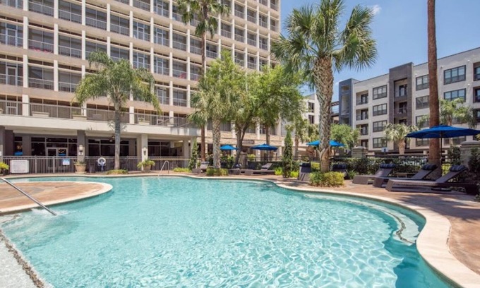 Houston Apartment | Relaxing and stylish Houston Getaway!