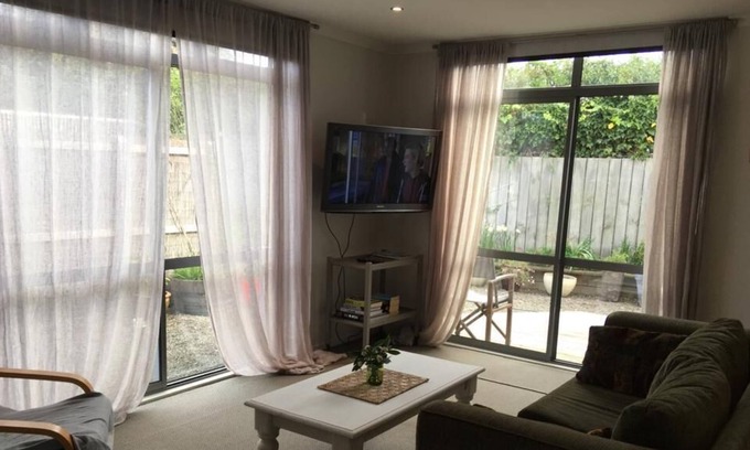Titahi Bay House | Relaxing Beach Side House