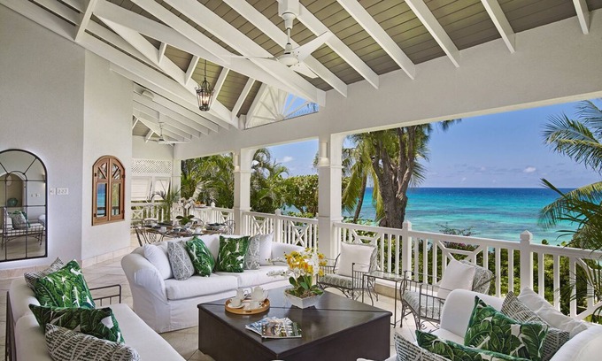 Fitts Village House | Relaxing Beachfront Home with Pool - La Paloma