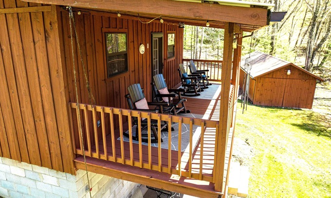 Wellington Cabin | Relaxing cabin surrounded by woods. Near RRG/Cave Run/DBNF. Dog friendly!