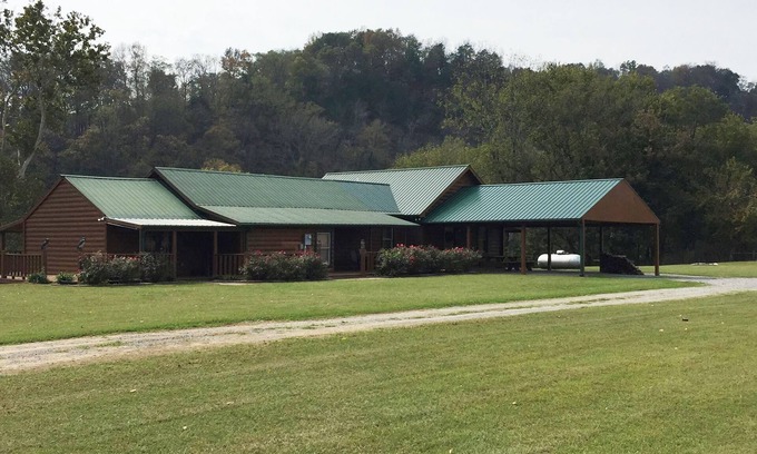Hestand Cabin | Relaxing Cumberland River Retreat in Monroe County, Kentucky!