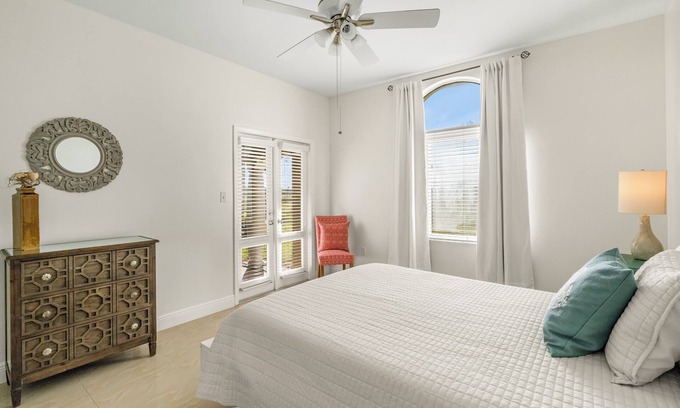 Grand Harbor House | Relaxing Gated Community
