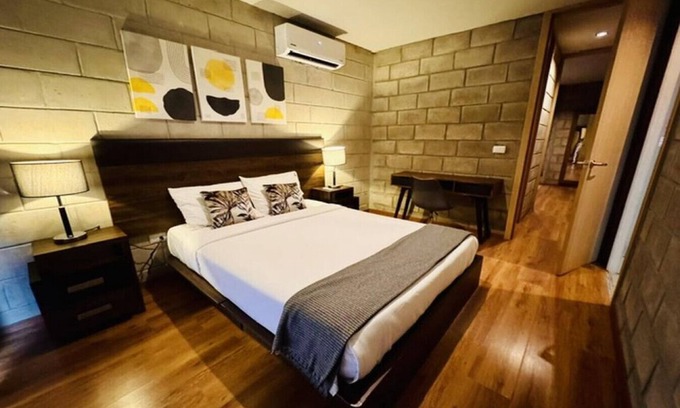 Downtown Guadalajara Apartment | Relaxing Getaway Loft w/Gym & Coworking | 2 BD | Tribu Colón
