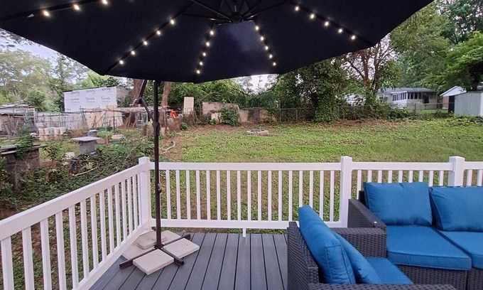 Church Street House | Relaxing Getaway w/outdoor fire pit ,Outdoor deck, game room and near Airport