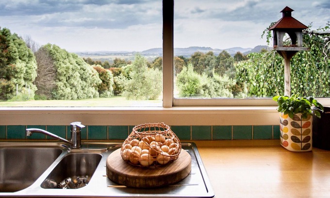 Woodend Other | Relaxing Hanging Rock Farm Escape.