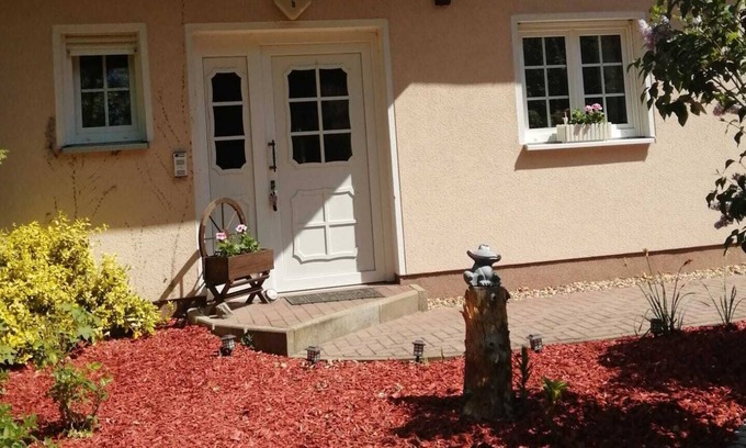 Sohland A. Rotstein House | relaxing holiday idyll at the foot of the Rotstein