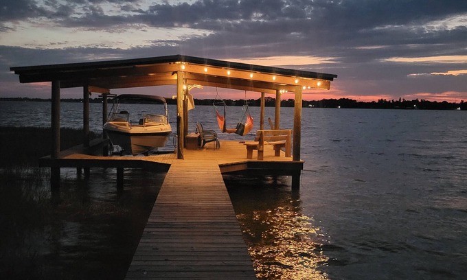 Lake Placid House | Relaxing Lake Retreat