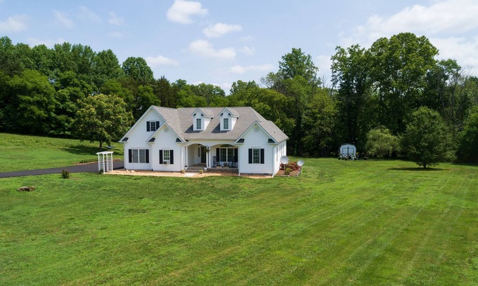 Livingston House | Relaxing Lake Retreat -- Family Fun on Quiet Cove