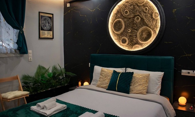 Kallithea Apartment | Relaxing Moon Haven Near Acropolis and Stavros Niarchos Foundation