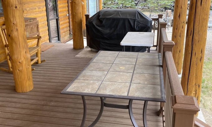 Dubois Cabin | Relaxing Mountain Getaway