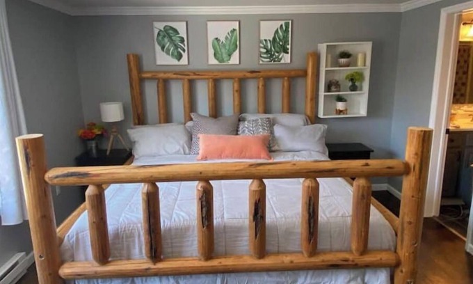 Margaretville House | Relaxing Mtn Getaway-View+Deck+Kayaks+Hike+Gas Fireplace+King Suite LogBed+Ski