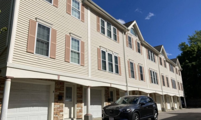 South Side Condo | Relaxing ocean-themed Townhome Condo